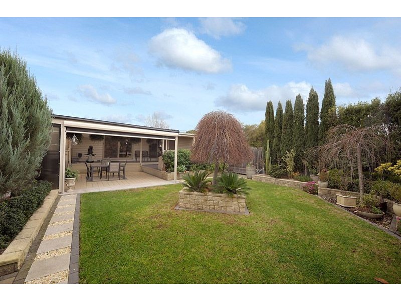 4 Seacrest Avenue, Seaford VIC 3198