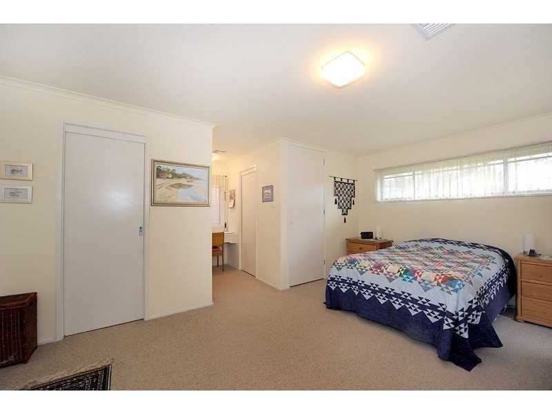 48 Clovelly Parade, Seaford VIC 3198