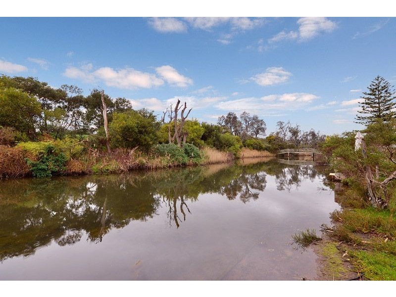 14 Beckwith Grove, Seaford VIC 3198