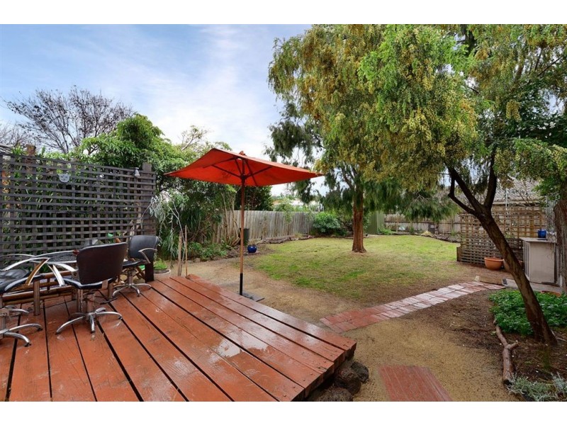 27 Boonong Ave, Seaford VIC 3198
