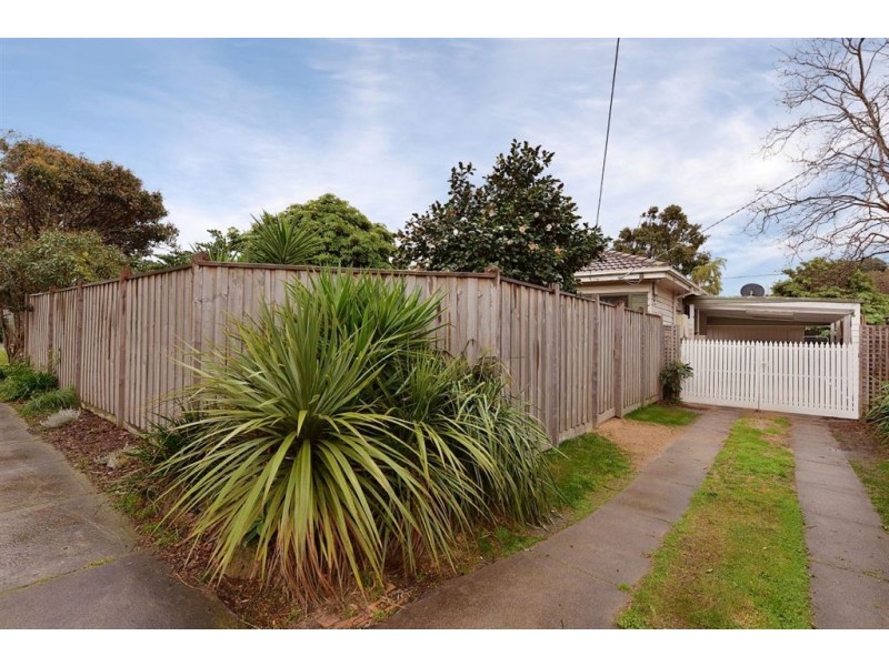 27 Boonong Ave, Seaford VIC 3198