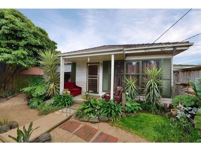 27 Boonong Ave, Seaford VIC 3198
