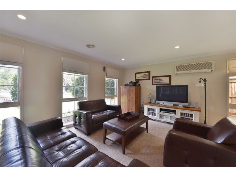 25 Downs Road, Seaford VIC 3198