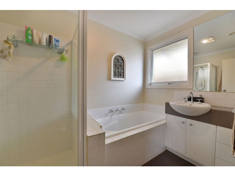 25 Downs Road, Seaford VIC 3198