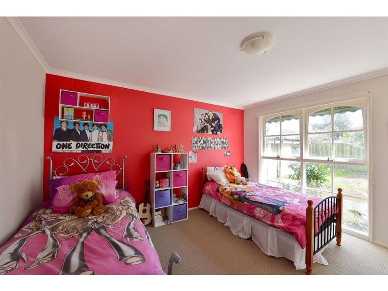18 Elisdon Drive, Seaford VIC 3198