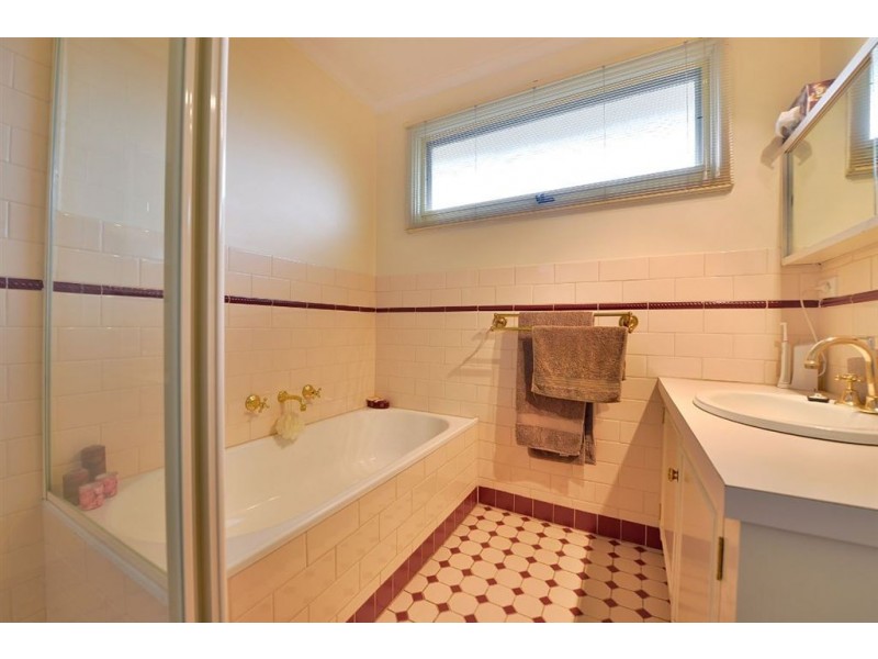 5 Emanuel Drive, Seaford VIC 3198