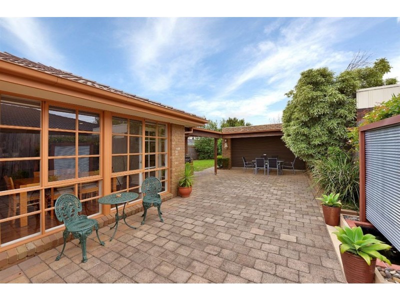 5 Emanuel Drive, Seaford VIC 3198