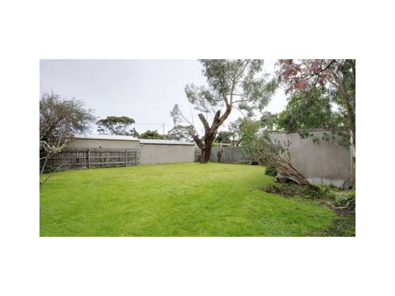 5 East Road, Seaford VIC 3198