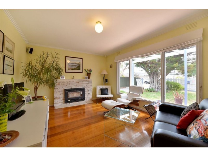 6 Newton Street, Seaford VIC 3198