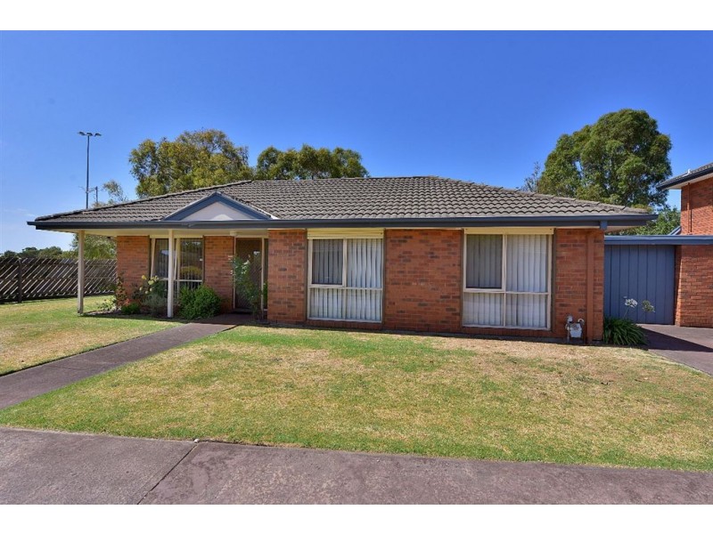 1 Parkside Boulevard, Carrum VIC 3197