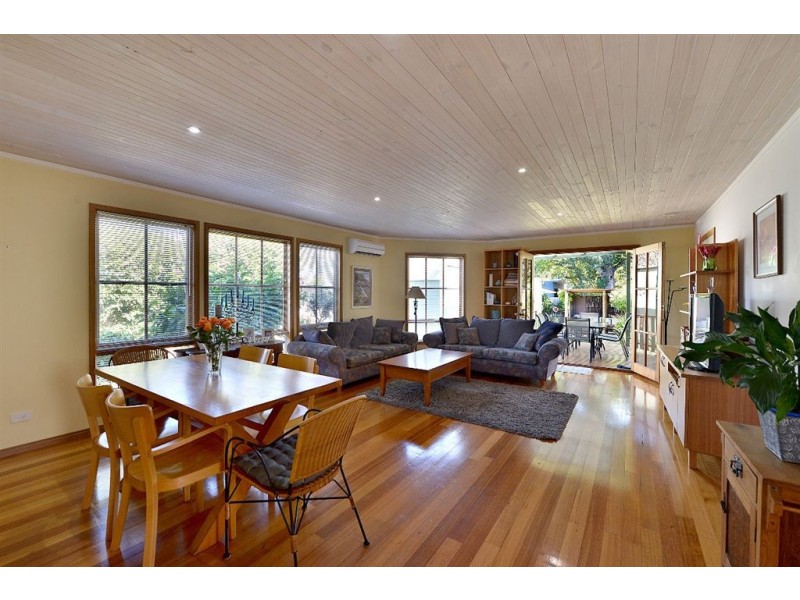 8 Johnstone Street, Seaford VIC 3198