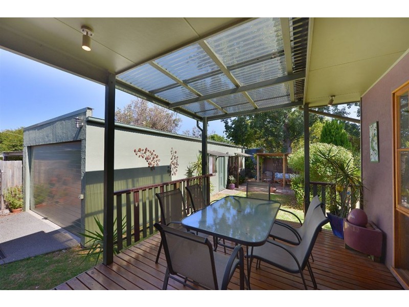 8 Johnstone Street, Seaford VIC 3198