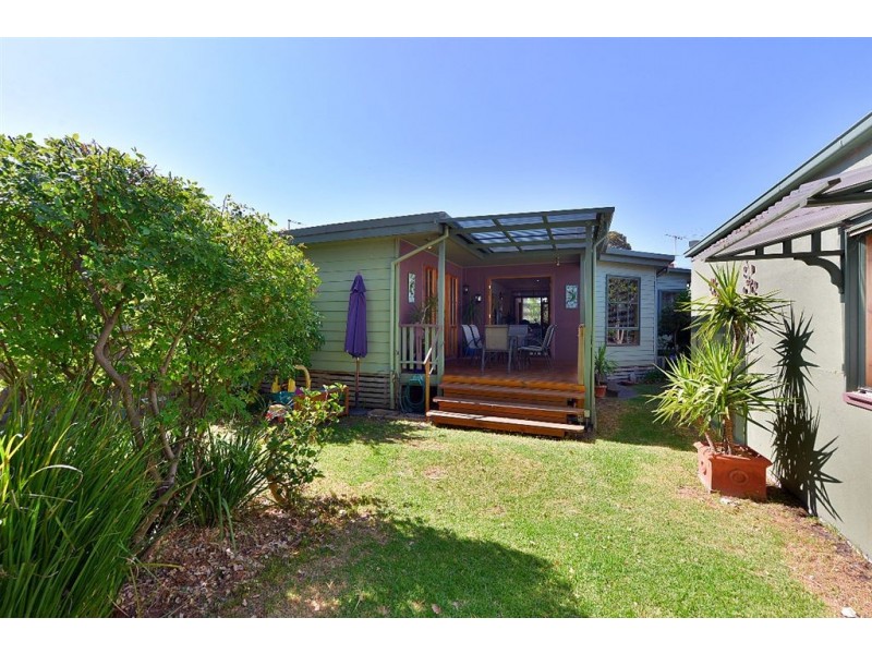 8 Johnstone Street, Seaford VIC 3198