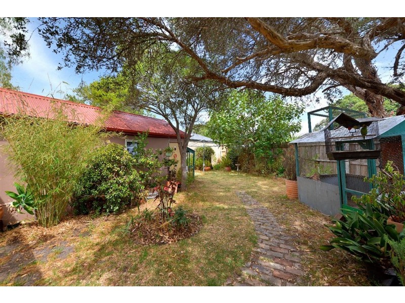 2 Johnstone Street, Seaford VIC 3198