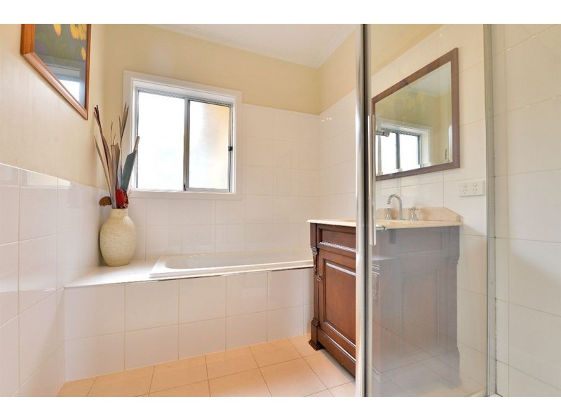 6 Railway Parade, Seaford VIC 3198