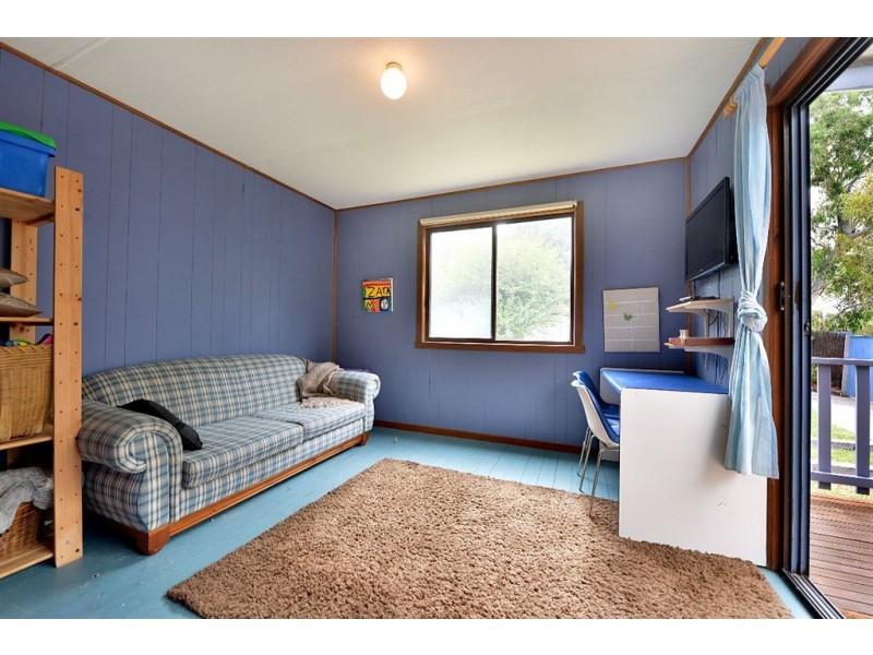 6 Railway Parade, Seaford VIC 3198