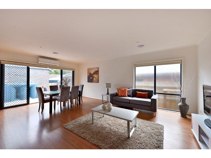 1/40 Kananook Avenue, Seaford VIC 3198