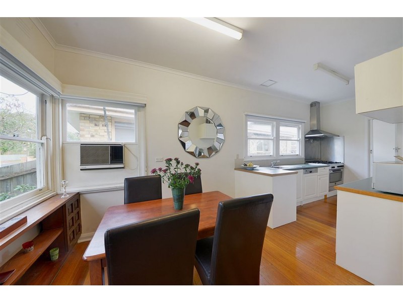 21 Duncan Ave, Seaford VIC 3198