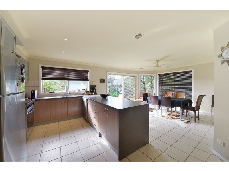 7 Cove Lane, Seaford VIC 3198