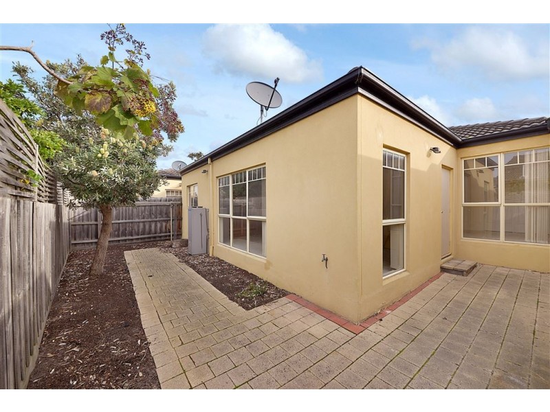 2/3 Seaford Road, Seaford VIC 3198