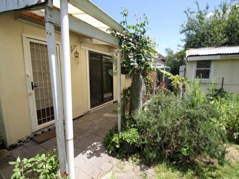 24 Bayside Grove, Seaford VIC 3198