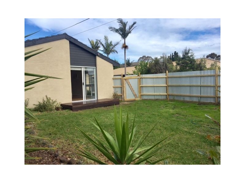 6A Sussex Cres, Seaford VIC 3198