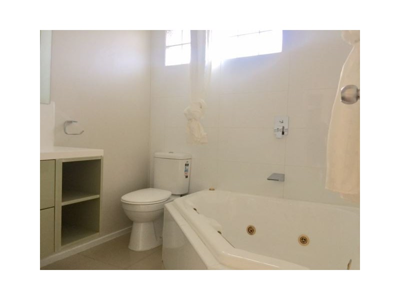 6A Sussex Cres, Seaford VIC 3198