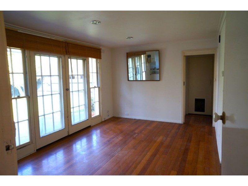 8 Peter Court, Seaford VIC 3198