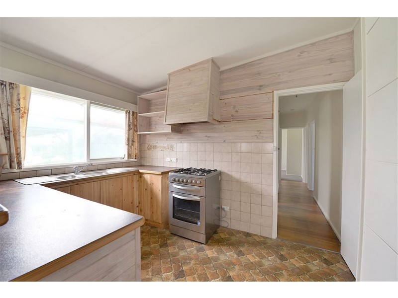 126 Rosslyn Ave, Seaford VIC 3198