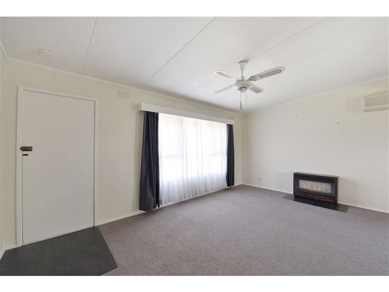126 Rosslyn Ave, Seaford VIC 3198