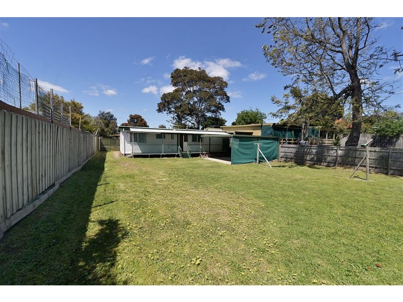126 Rosslyn Ave, Seaford VIC 3198