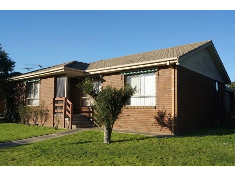 18 Quarrion Drive, Carrum Downs VIC 3201