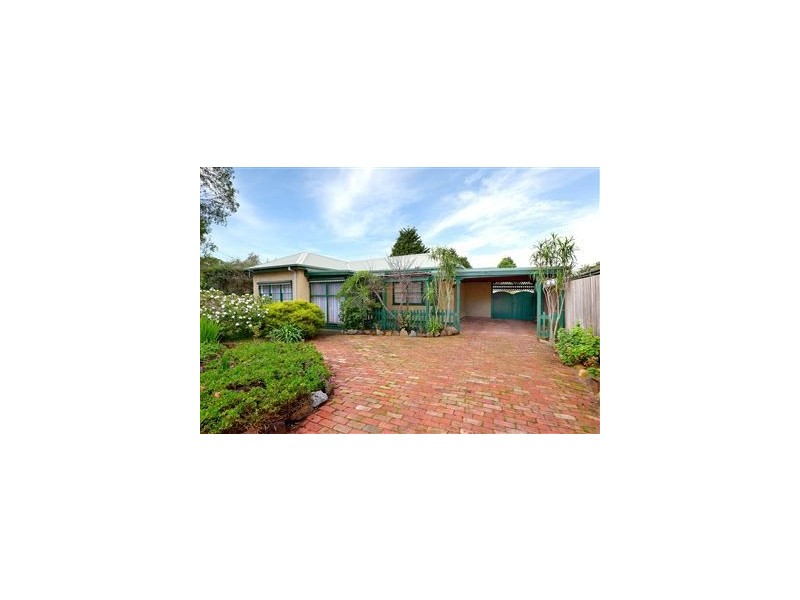 95 Kanaook Ave, Seaford VIC 3198