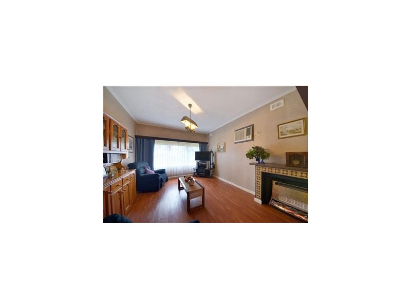 95 Kanaook Ave, Seaford VIC 3198