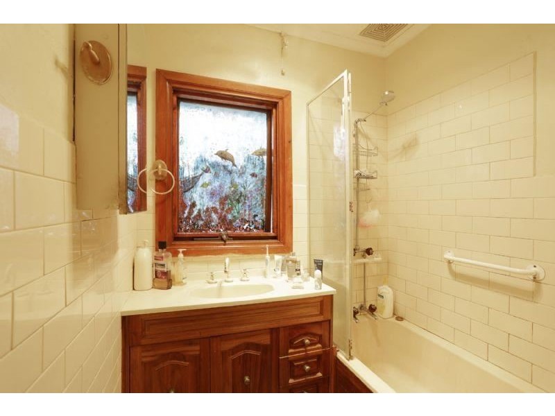 1 Silvertop Street, Frankston North VIC 3200