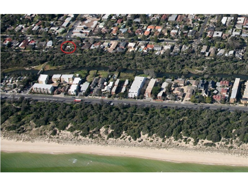 2 McCulloch Avenue, Seaford VIC 3198