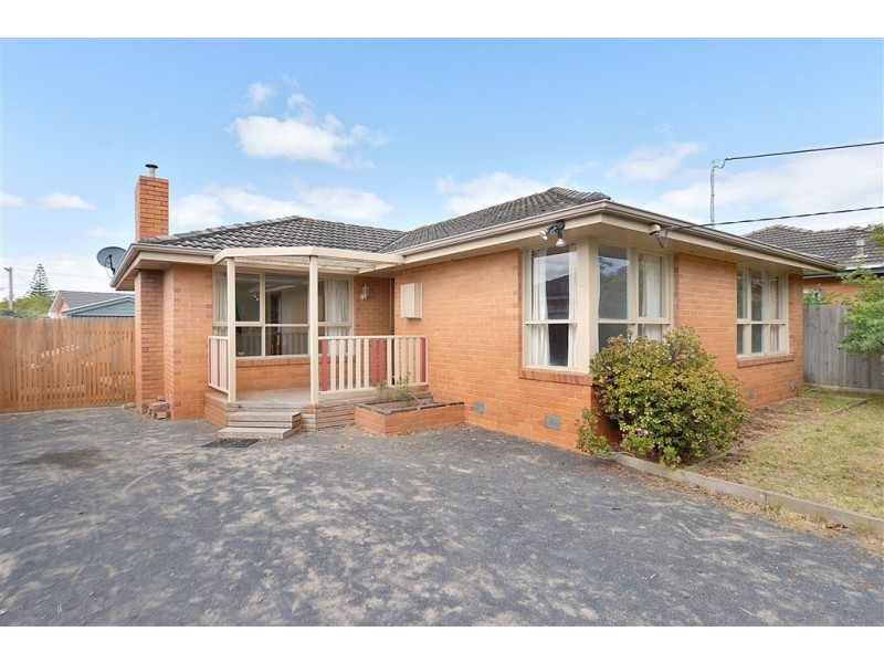 6 Selsey Street, Seaford VIC 3198