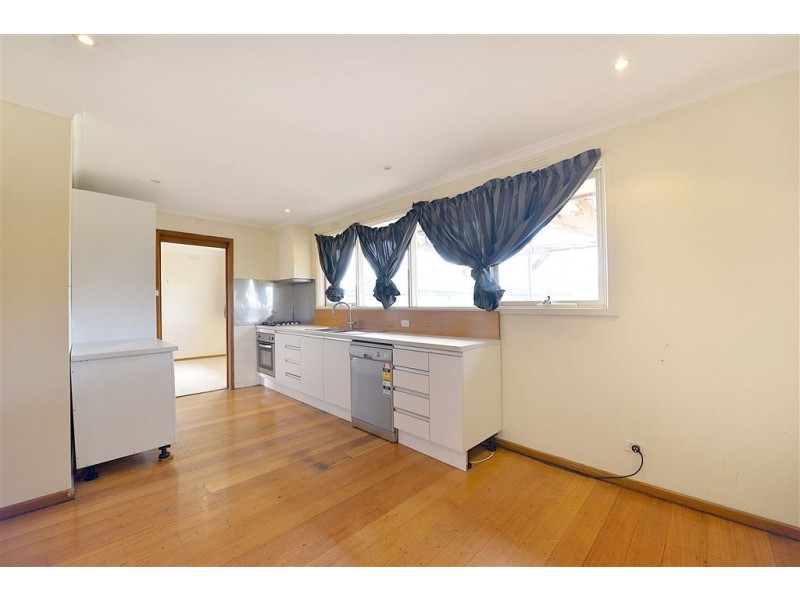 6 Selsey Street, Seaford VIC 3198