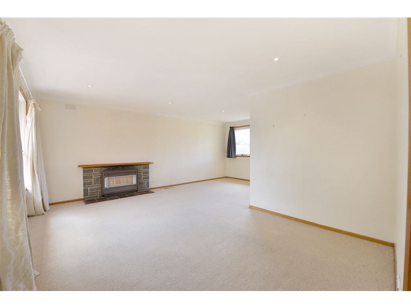 6 Selsey Street, Seaford VIC 3198