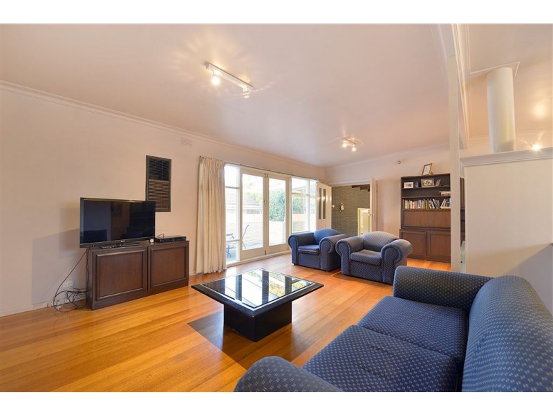 9 Larool Crescent, Seaford VIC 3198