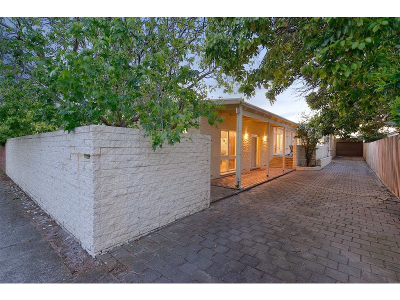 9 Larool Crescent, Seaford VIC 3198