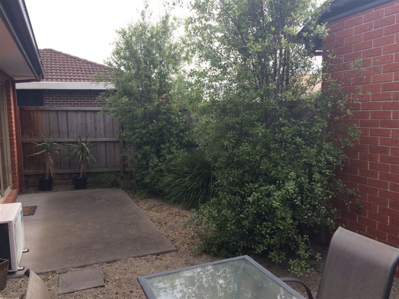 1/4 Wunalla Road, Seaford VIC 3198