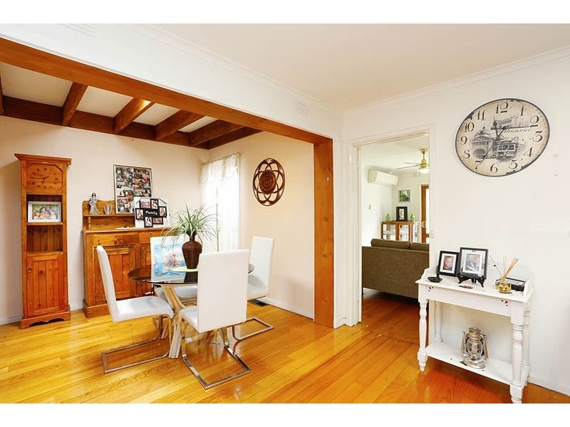 23 Torquay Avenue, Seaford VIC 3198