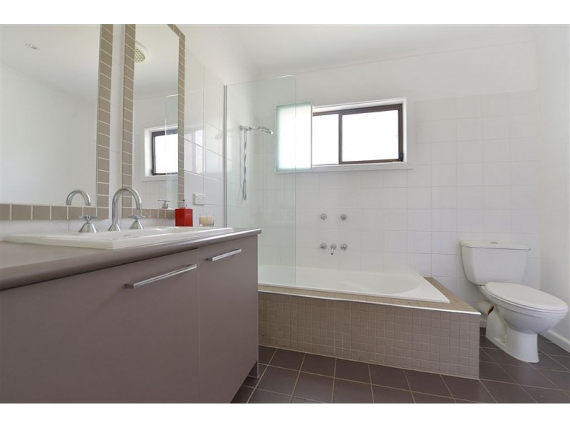 50 Hallifax Street, Seaford VIC 3198