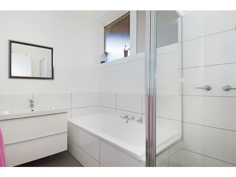 40 Emanuel Drive, Seaford VIC 3198