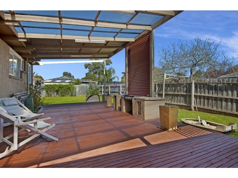 40 Emanuel Drive, Seaford VIC 3198