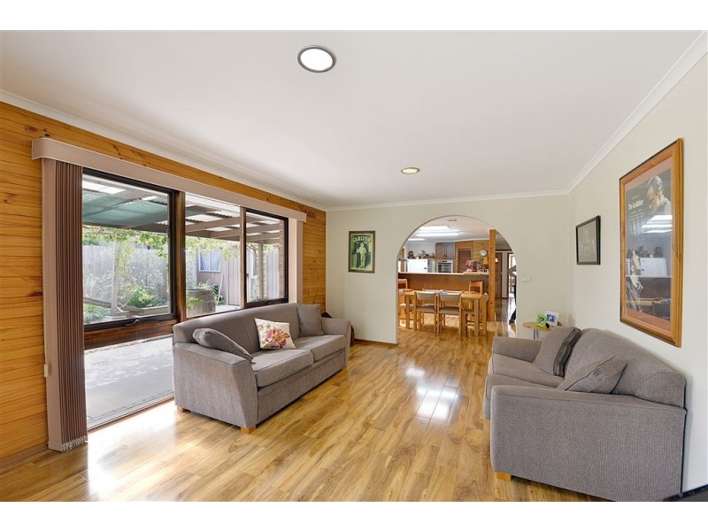 10 Kirkwood Ave, Seaford VIC 3198