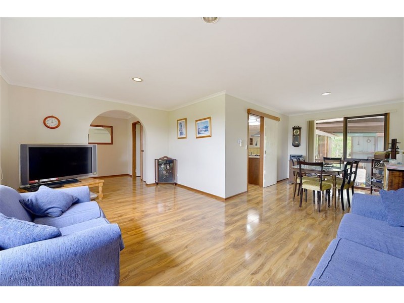 10 Kirkwood Ave, Seaford VIC 3198