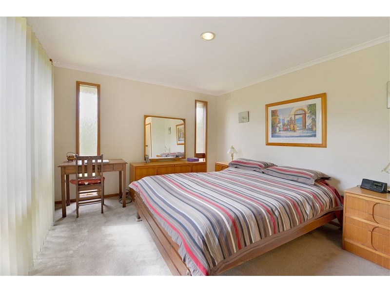 10 Kirkwood Ave, Seaford VIC 3198