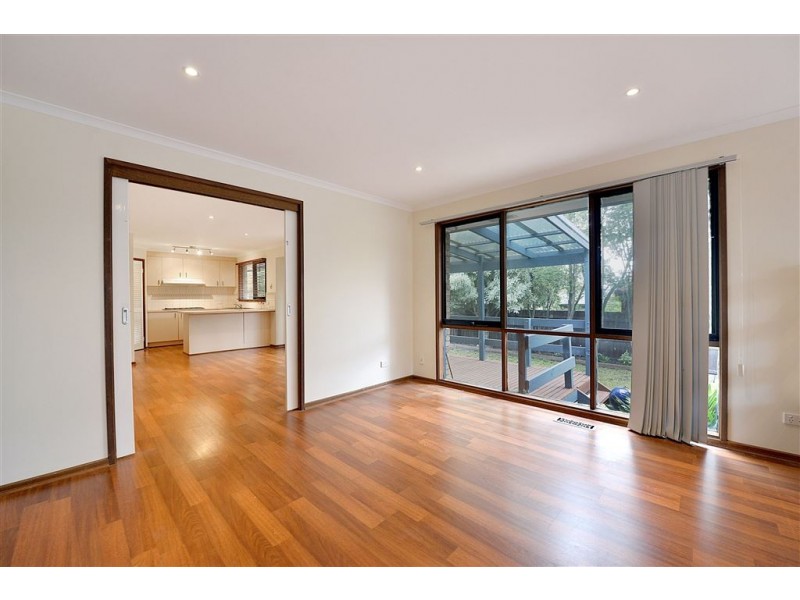 11 Wiltshire Drive, Somerville VIC 3912